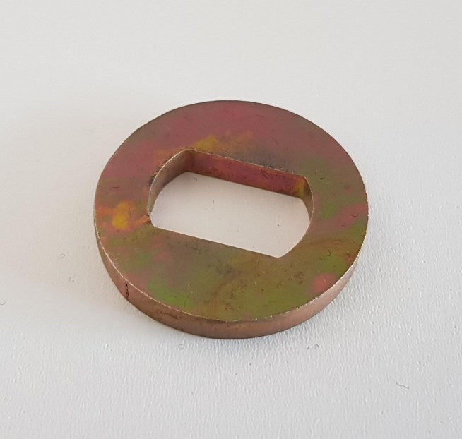 Spacer for the motor axle